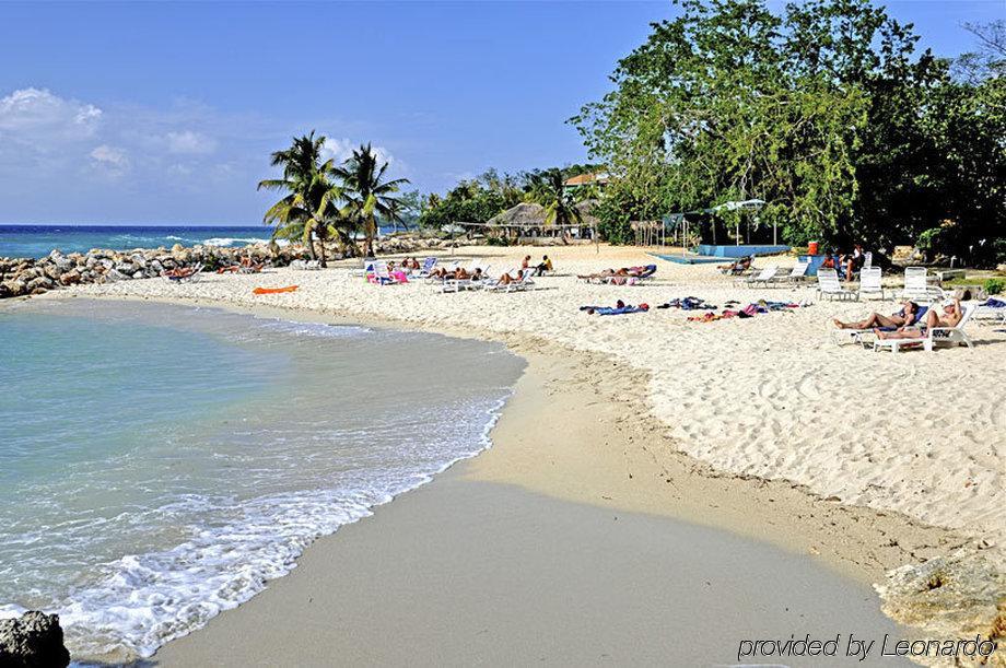 Carib Beach Apartments Negril Exterior photo