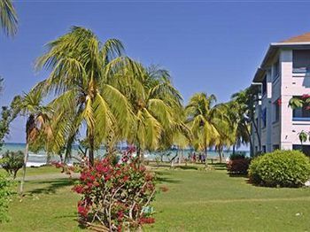 Carib Beach Apartments Negril Exterior photo